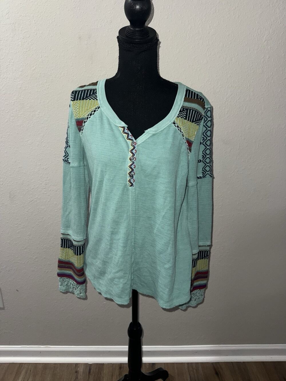 Sundance Womens M Blue Waffle Thermal Knit Henley Button Top Embroidered Cuffs